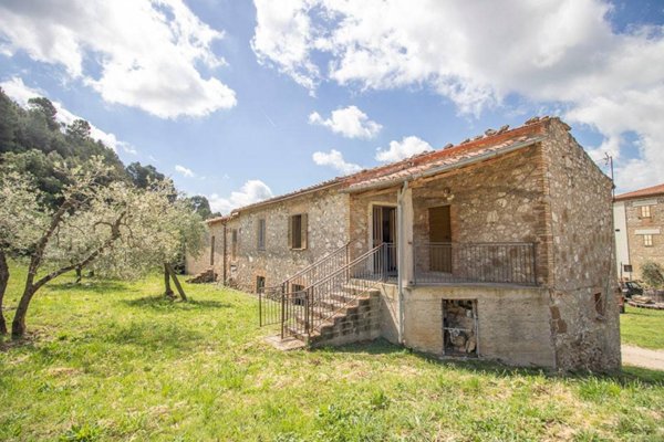 casa indipendente in vendita a Montebuono in zona Sant'Andrea
