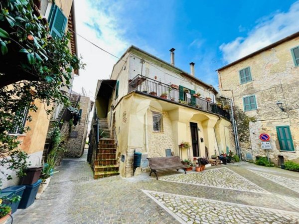 appartamento in vendita a Montebuono