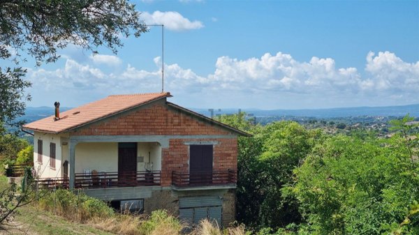 casale in vendita a Montebuono in zona Fianello