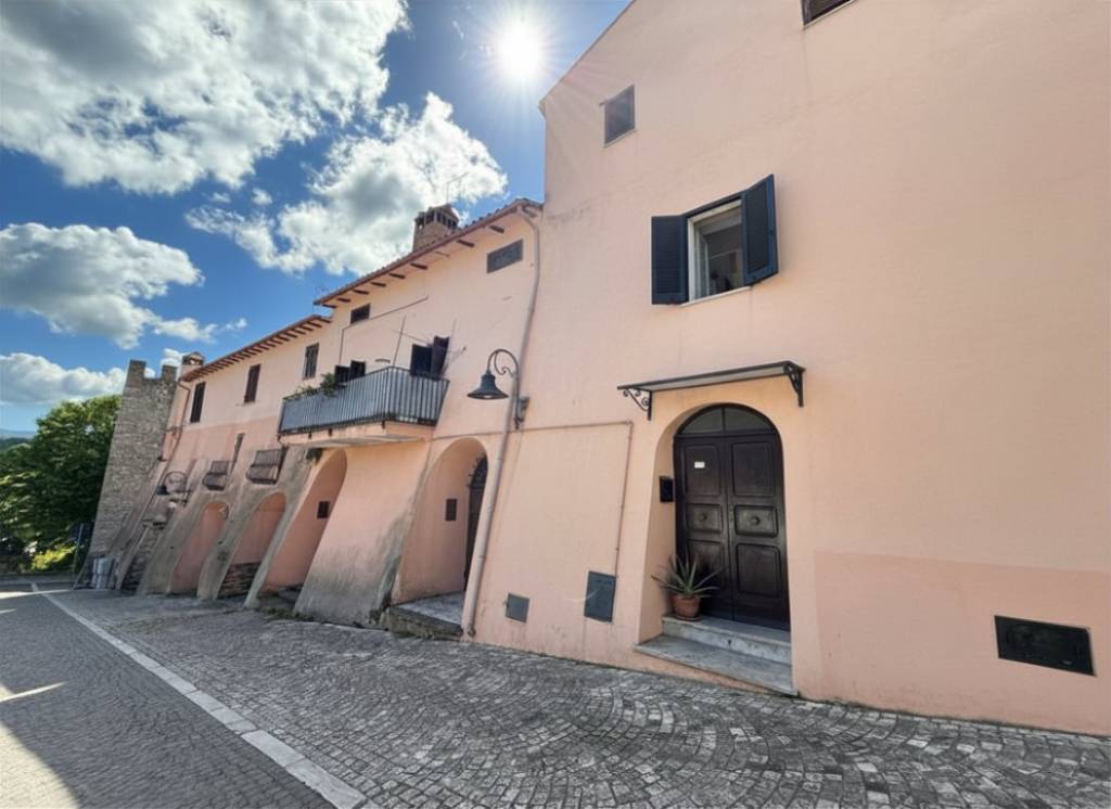 appartamento in vendita a Montebuono