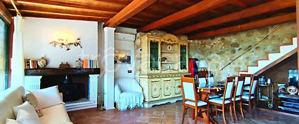 casa indipendente in vendita a Montebuono in zona Sant'Andrea