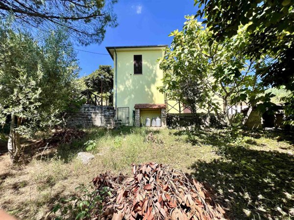 casa indipendente in vendita a Montebuono in zona Sant'Andrea