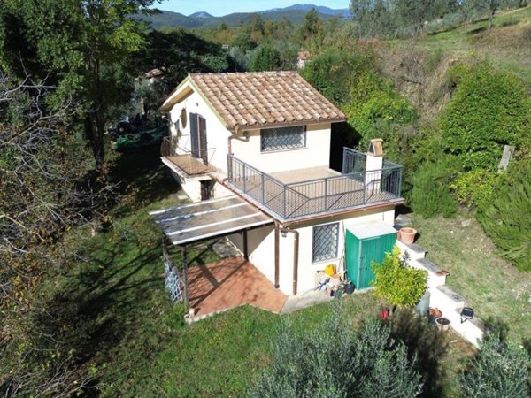 casa indipendente in vendita a Monteleone Sabino