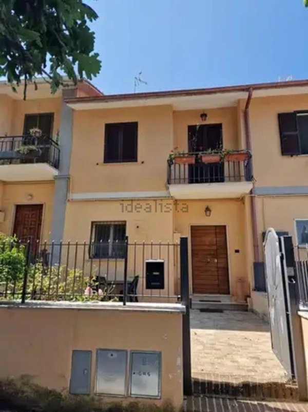 casa indipendente in vendita a Monteleone Sabino