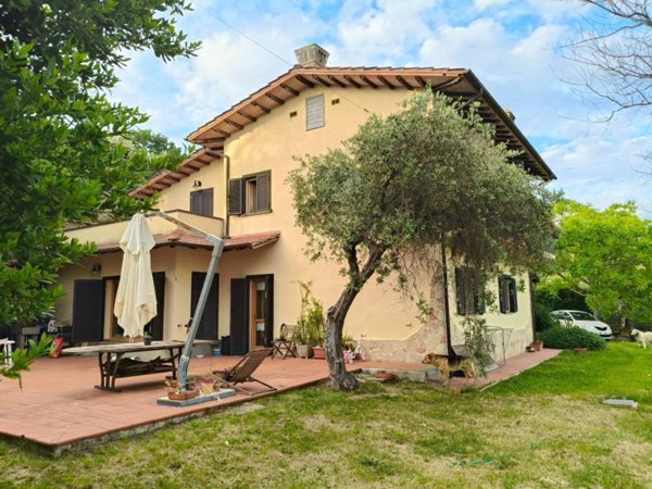 casa indipendente in vendita a Monteleone Sabino in zona Ginestra Sabina