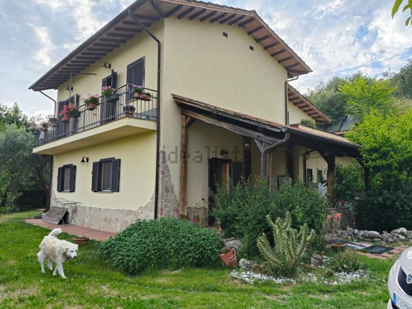 appartamento in vendita a Monteleone Sabino in zona Ginestra Sabina