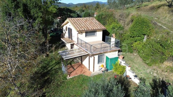 casa indipendente in vendita a Monteleone Sabino