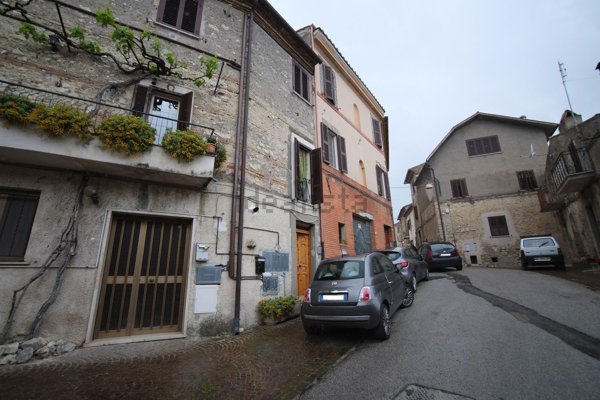 appartamento in vendita a Monteleone Sabino