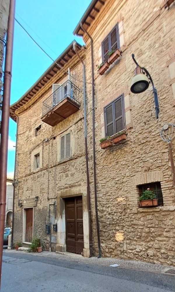 appartamento in vendita a Monteleone Sabino