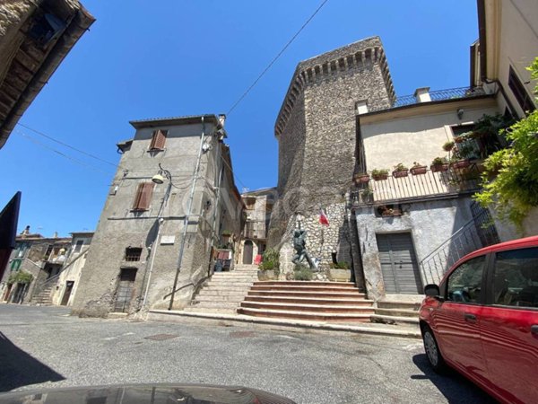 appartamento in vendita a Monteleone Sabino in zona Ginestra Sabina