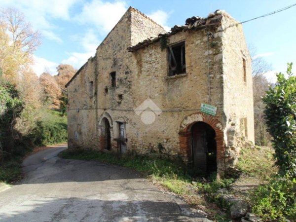 casa indipendente in vendita a Monteleone Sabino