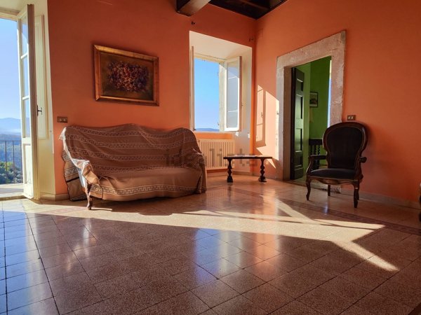 casa indipendente in vendita a Monteleone Sabino