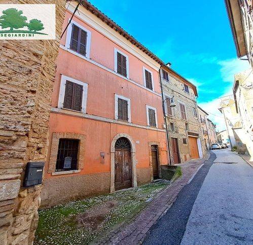 intera palazzina in vendita a Monteleone Sabino