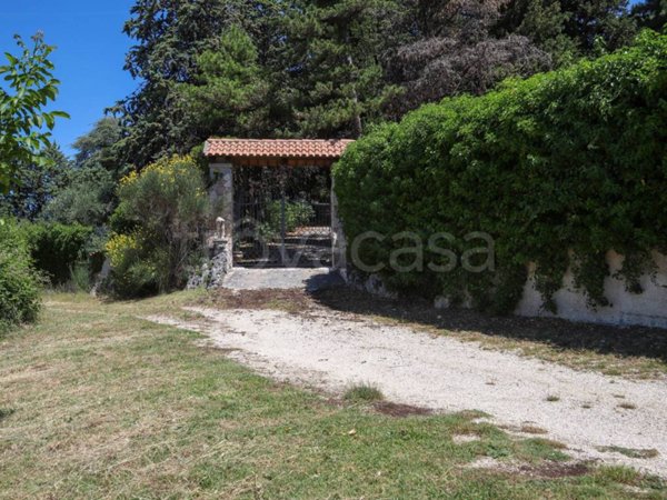 casa indipendente in vendita a Monteleone Sabino in zona Ginestra Sabina