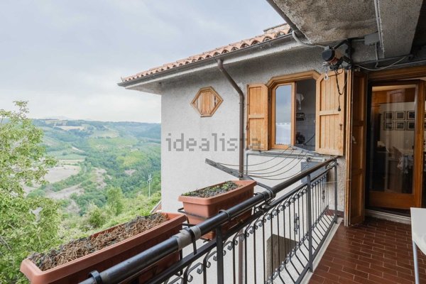 appartamento in vendita a Monteleone Sabino in zona Ginestra Sabina
