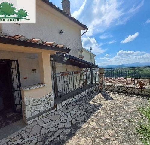 casa indipendente in vendita a Monte San Giovanni in Sabina