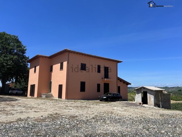 capannone in vendita a Montopoli di Sabina