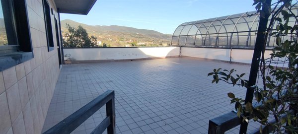 ufficio in vendita a Montopoli di Sabina in zona Ferruti