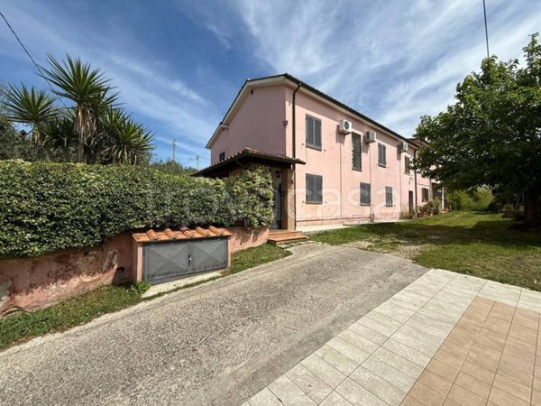casa indipendente in vendita a Montopoli di Sabina