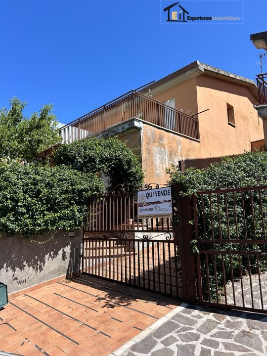 casa indipendente in vendita a Montopoli di Sabina in zona Granari