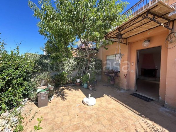 casa indipendente in vendita a Montopoli di Sabina in zona Granari