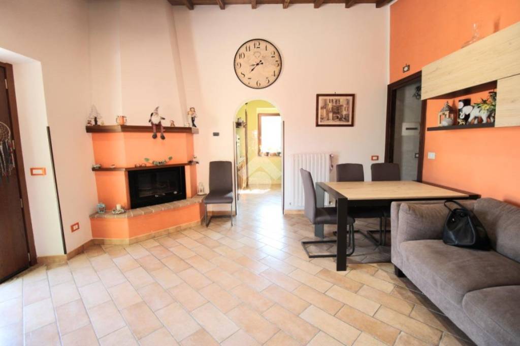 casa indipendente in vendita a Montopoli di Sabina