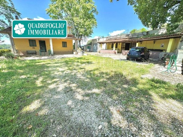 casa indipendente in vendita a Montopoli di Sabina