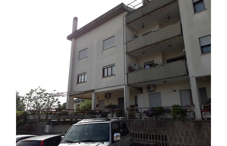 appartamento in vendita a Montopoli di Sabina in zona Ferruti