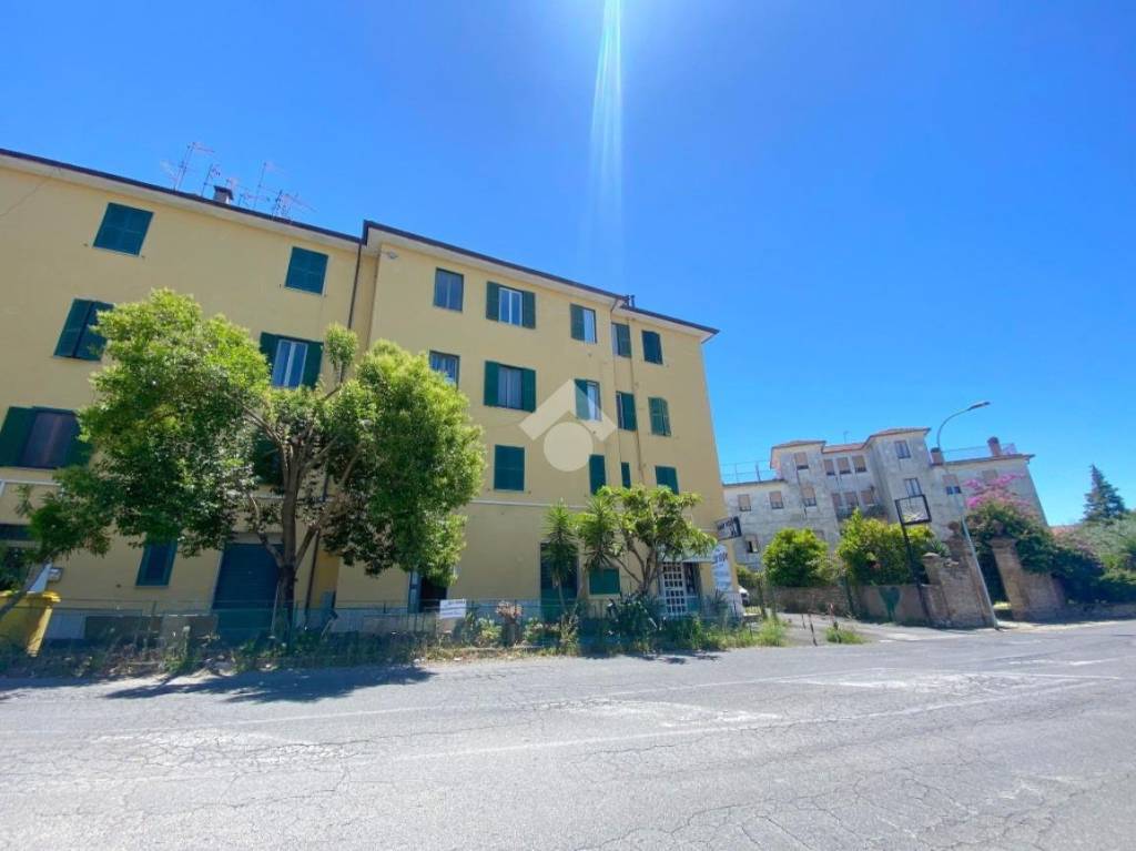 appartamento in vendita a Montopoli di Sabina in zona Ferruti