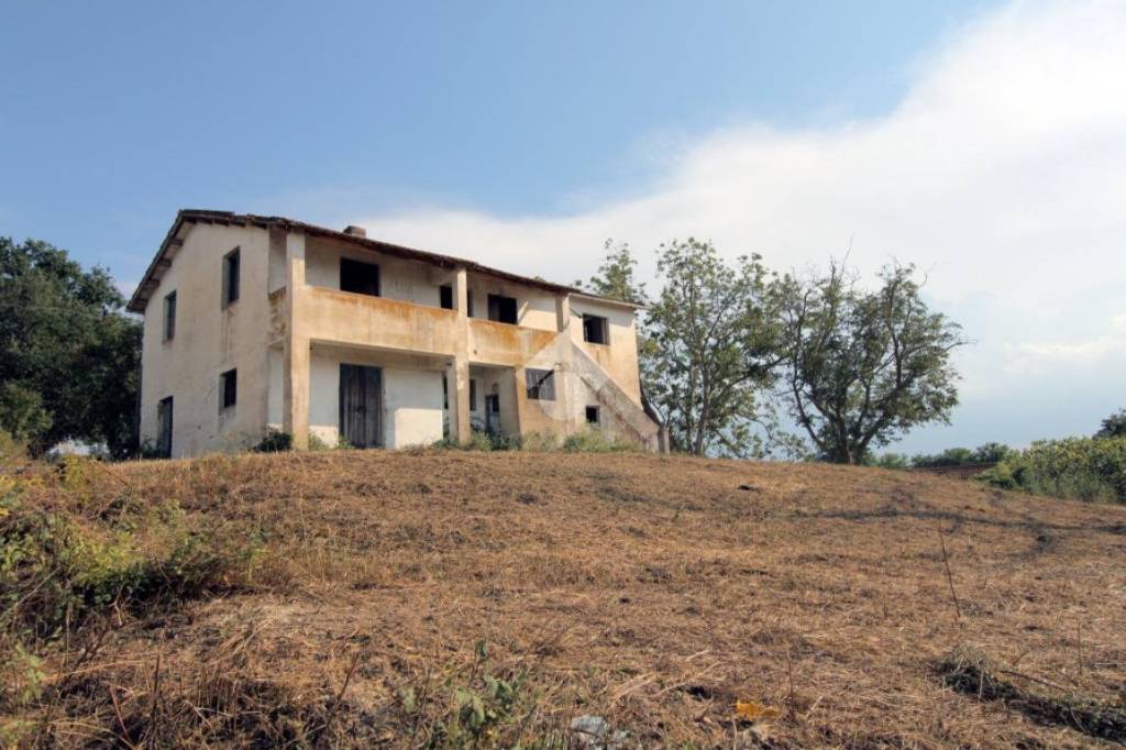 casa indipendente in vendita a Montopoli di Sabina