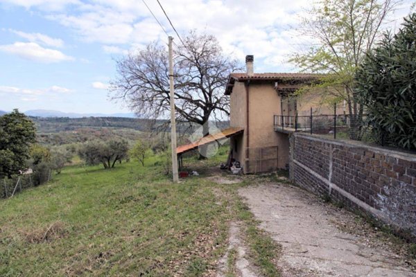casa indipendente in vendita a Montopoli di Sabina in zona Granari