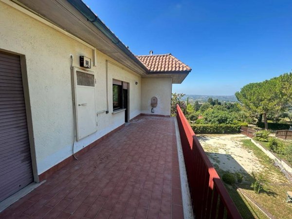 appartamento in vendita a Montopoli di Sabina in zona Ferruti