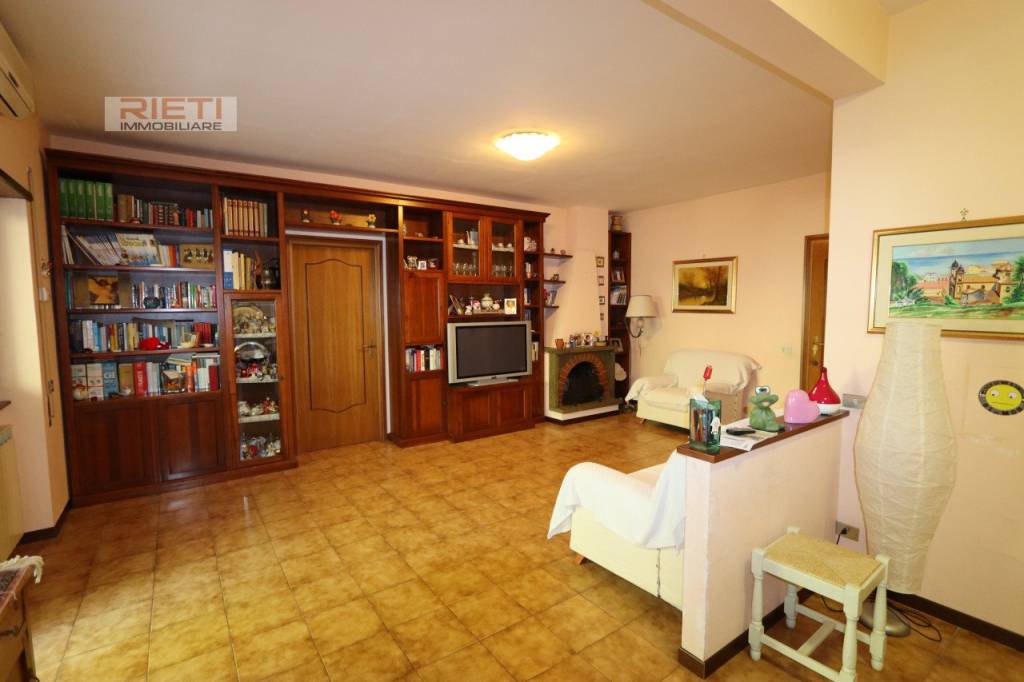 appartamento in vendita a Montopoli di Sabina in zona Ferruti