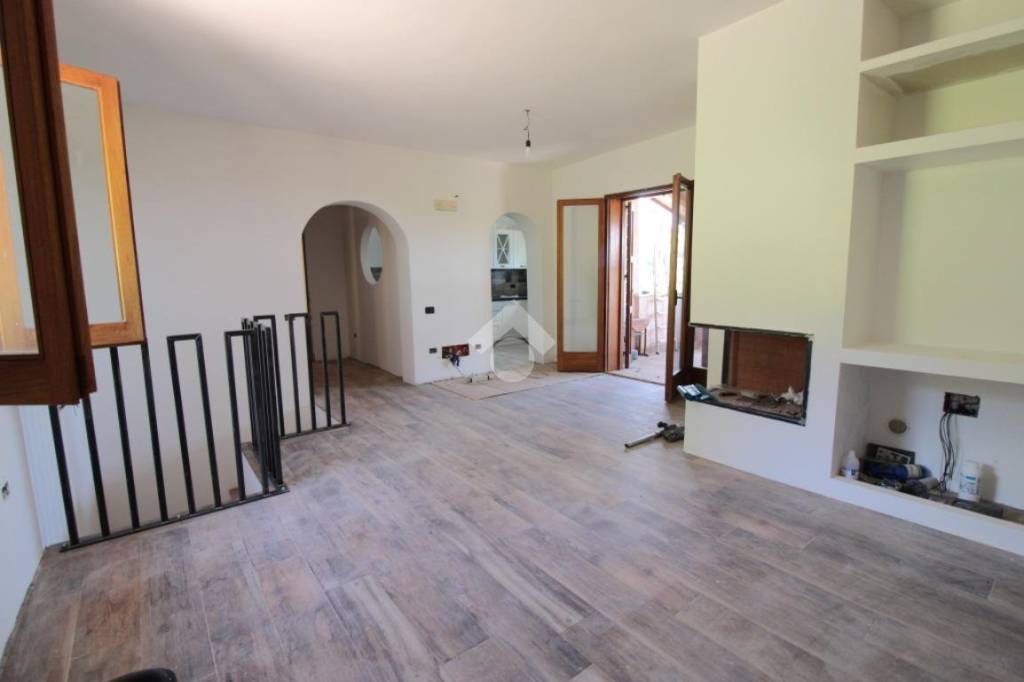 casa indipendente in vendita a Montopoli di Sabina