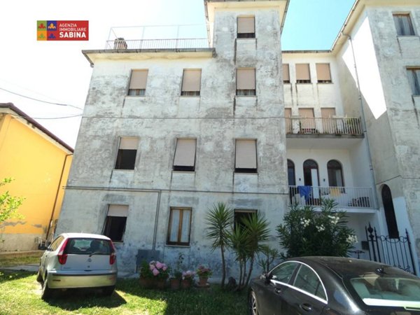 appartamento in vendita a Montopoli di Sabina in zona Ferruti