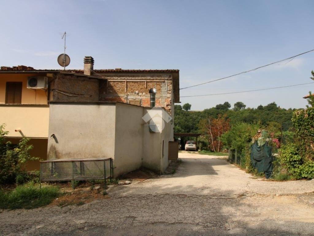 appartamento in vendita a Montopoli di Sabina in zona Colonnetta La Memoria