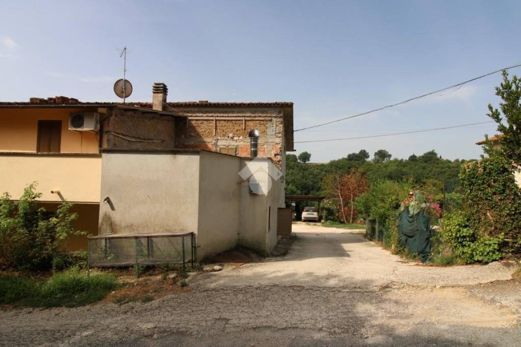 appartamento in vendita a Montopoli di Sabina in zona Colonnetta La Memoria