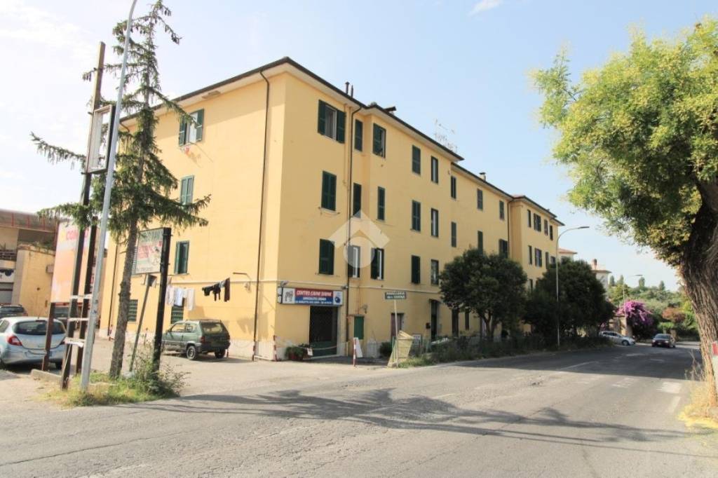 appartamento in vendita a Montopoli di Sabina in zona Ferruti