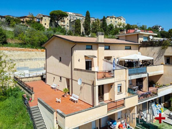 casa indipendente in vendita a Montopoli di Sabina in zona Granica di Montopoli