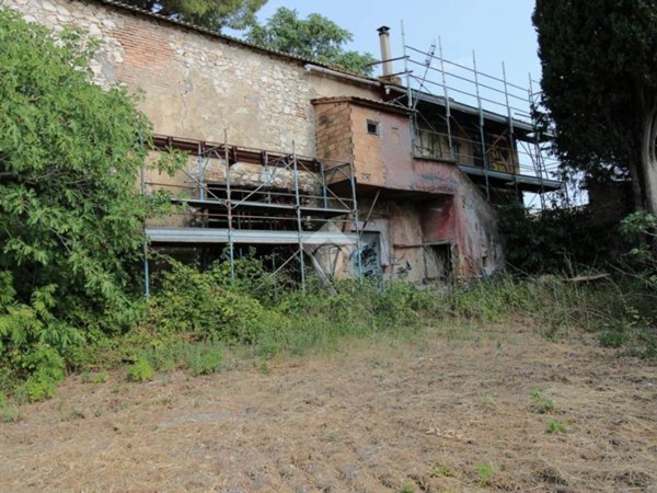 casa indipendente in vendita a Montopoli di Sabina in zona Case Nuove