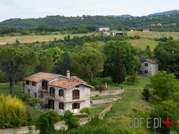 casa indipendente in vendita a Morro Reatino