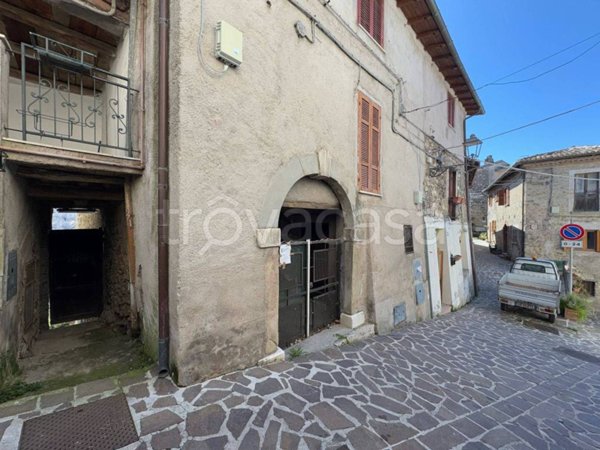 casa indipendente in vendita a Nespolo