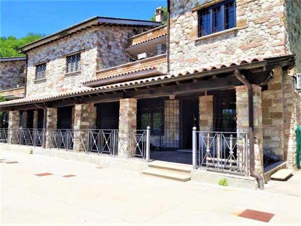 casa indipendente in vendita ad Orvinio