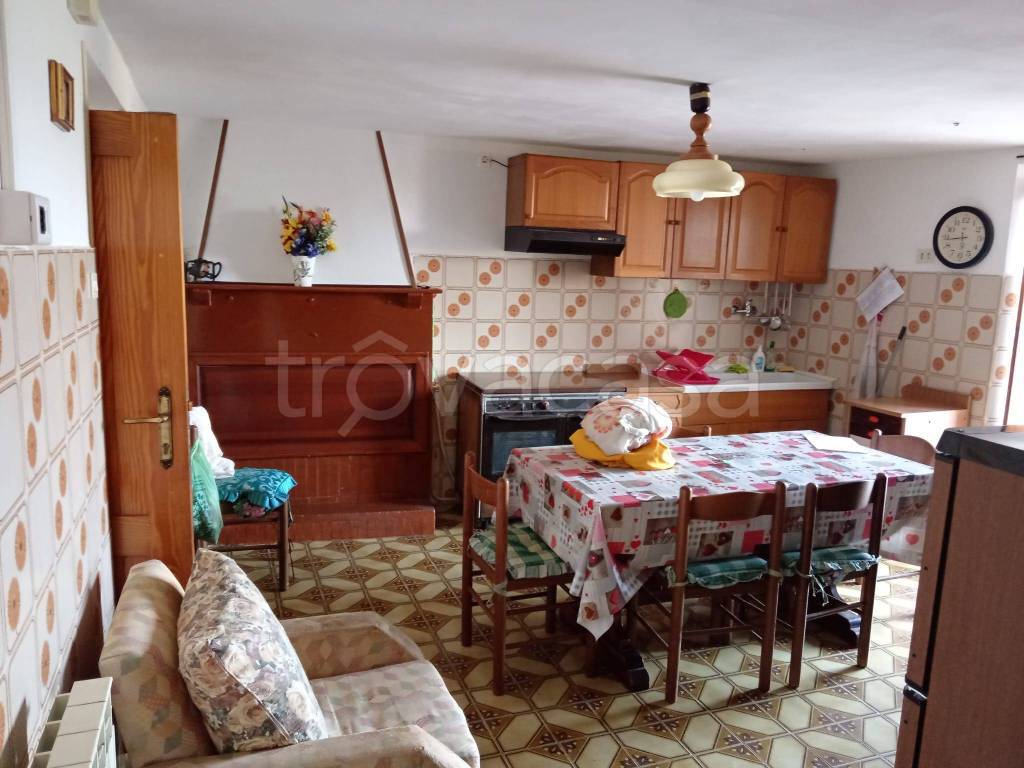 appartamento in vendita ad Orvinio