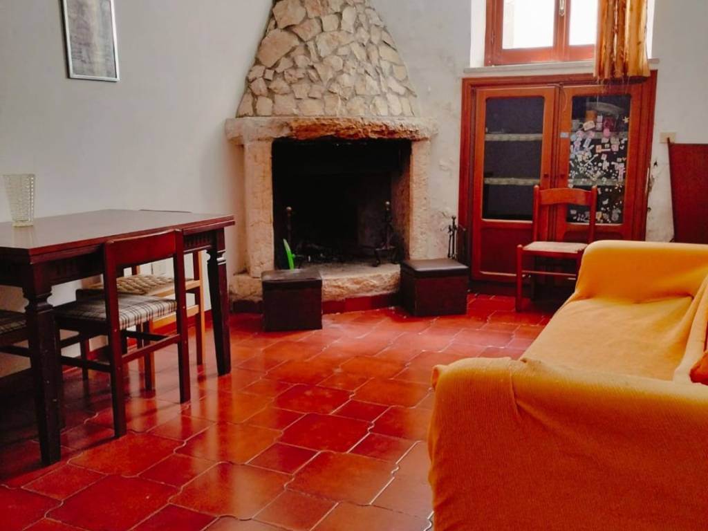 appartamento in vendita ad Orvinio