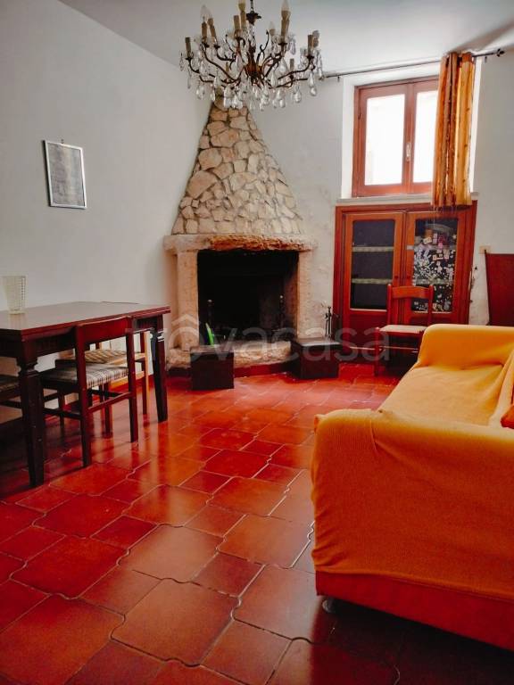 appartamento in vendita ad Orvinio