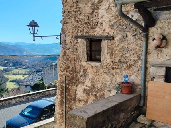 appartamento in vendita ad Orvinio