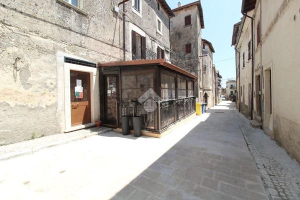 appartamento in vendita ad Orvinio