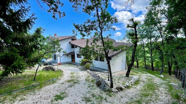 casa indipendente in vendita ad Orvinio