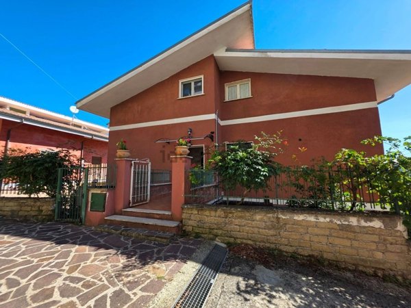 appartamento in vendita ad Orvinio